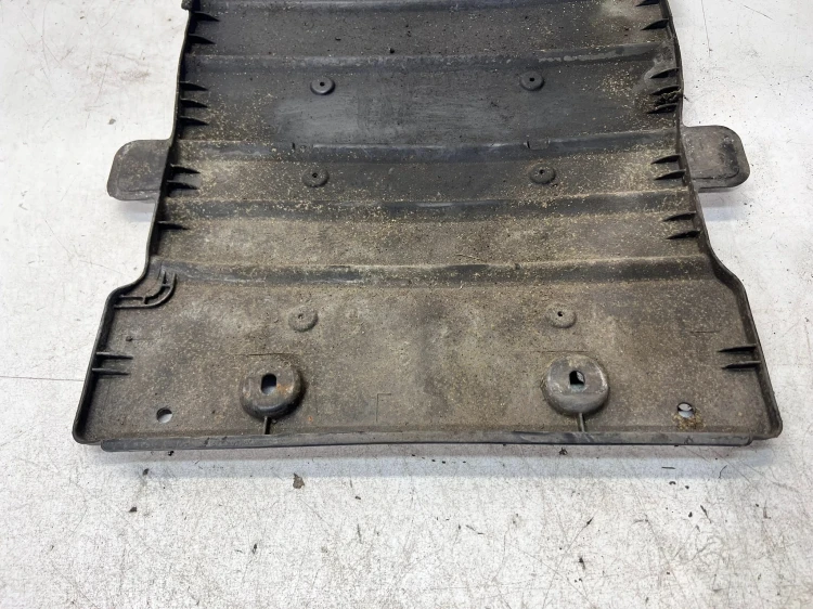 OSŁONA PŁYTA PODWOZIA AUDI A3 8V VOLKSWAGEN SEAT SKODA 5Q0825230H 102/26
