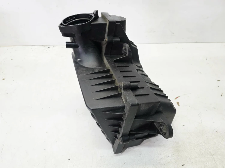 OBUDOWA FILTRA POWIETRZA AUDI A3 8V VOLKSWAGEN SEAT SKODA 1.6TDI 5Q0129607S