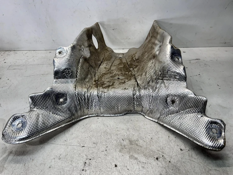OSŁONA TERMICZNA AUDI Q7 4M 4M0863983L