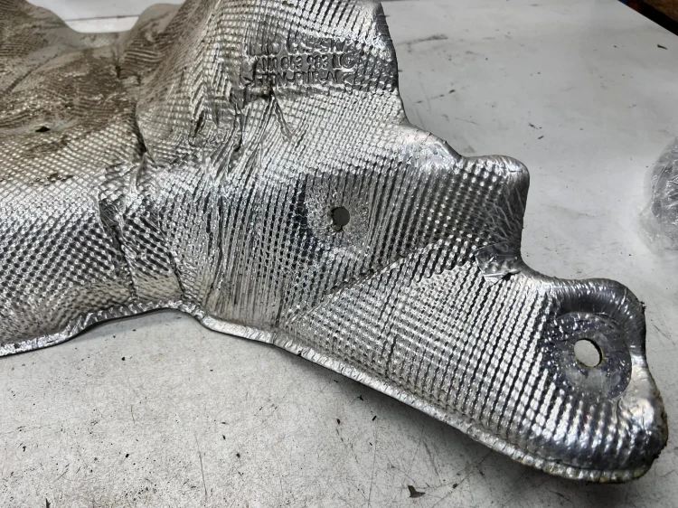 OSŁONA TERMICZNA AUDI Q7 4M 4M0863983L