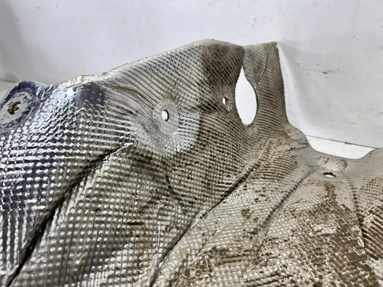 OSŁONA TERMICZNA AUDI Q7 4M 4M0863983L