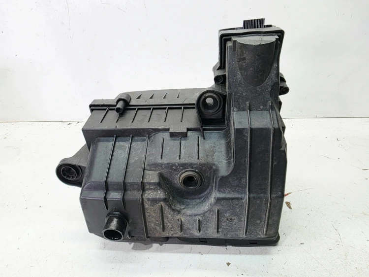 OBUDOWA FILTRA POWIETRZA AUDI A3 8V VOLKSWAGEN SEAT SKODA 1.6TDI 5Q0129607S
