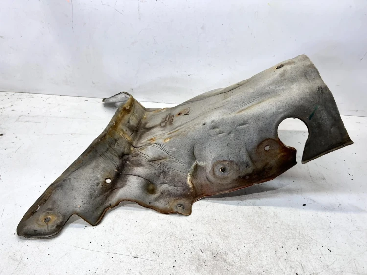 OSŁONA TERMICZNA AUDI Q7 4M 4M0863983L