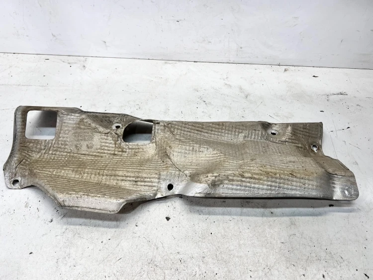 OSŁONA TERMICZNA AUDI Q7 4M 4M0825662J