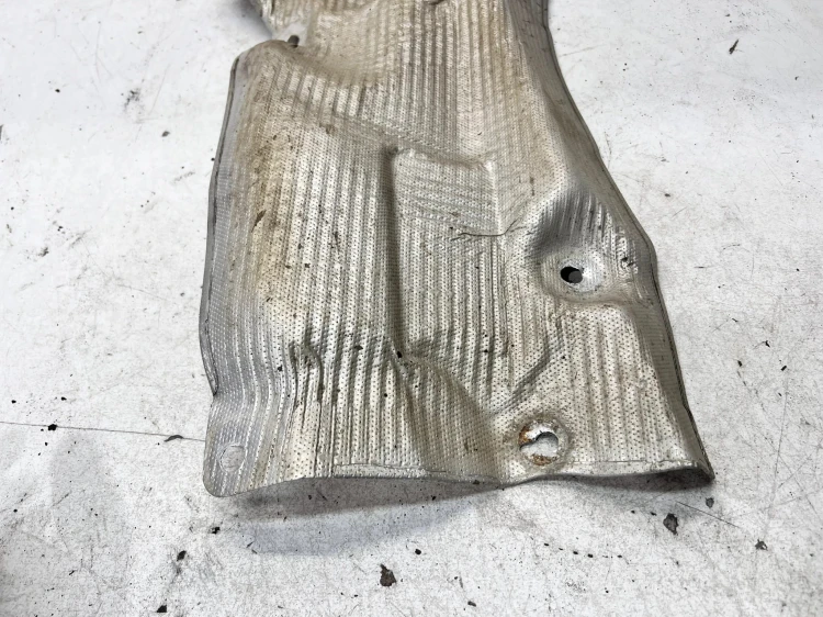 OSŁONA TERMICZNA AUDI Q7 4M 4M0825662J