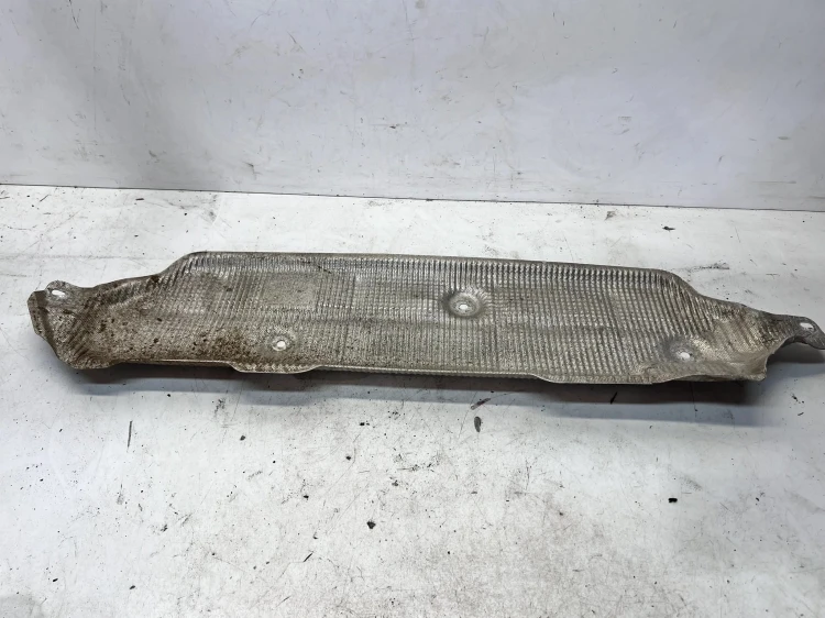 OSŁONA TERMICZNA AUDI Q7 4M 4M0825711F