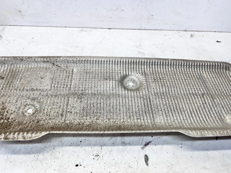 OSŁONA TERMICZNA AUDI Q7 4M 4M0825711F