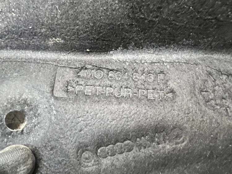 WYGŁUSZENIE SKRZYNI BIEGÓW AUDI Q7 4M 4M0864843E