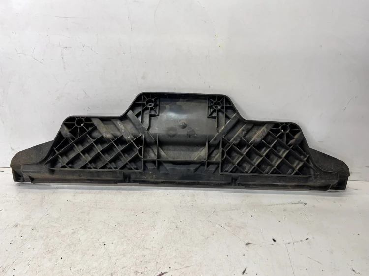 ŚLIZG MOCOWANIE ZDERZAKA TYŁ AUDI Q7 4M 4M0807329