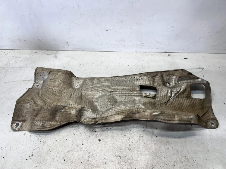 OSŁONA TERMICZNA AUDI Q7 4M 4M0825661N