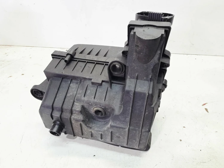 OBUDOWA FILTRA POWIETRZA AUDI A3 8V VOLKSWAGEN SEAT SKODA 1.6TDI 5Q0129607S