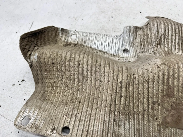 OSŁONA TERMICZNA WYDECHU AUDI Q7 4M 4M0825691F