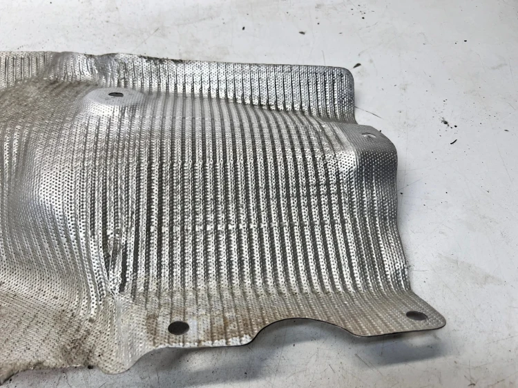 OSŁONA TERMICZNA WYDECHU AUDI Q7 4M 4M0825692D