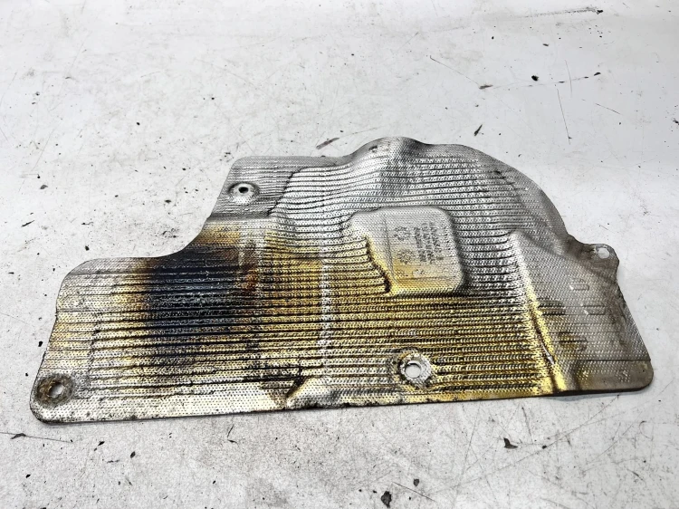 OSŁONA TERMICZNA WYDECHU AUDI Q7 4M 4M0825642E