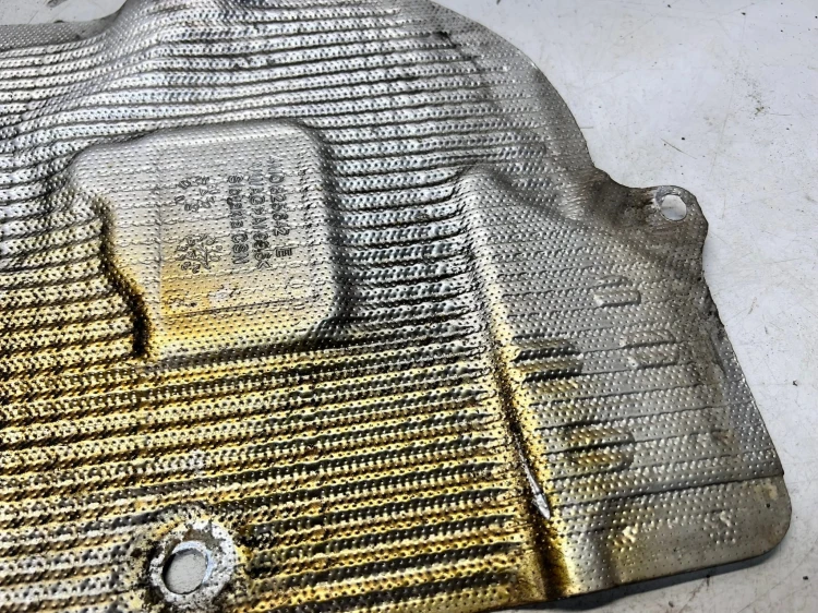 OSŁONA TERMICZNA WYDECHU AUDI Q7 4M 4M0825642E