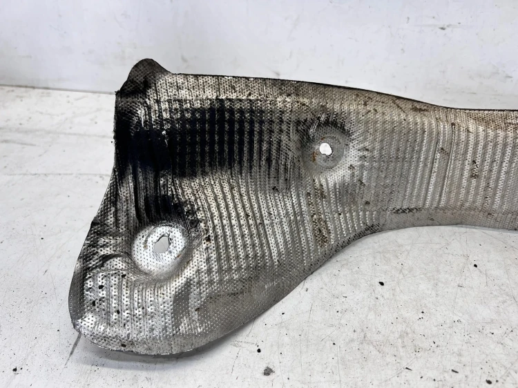 OSŁONA TERMICZNA AUDI Q7 4M 4M0825623E