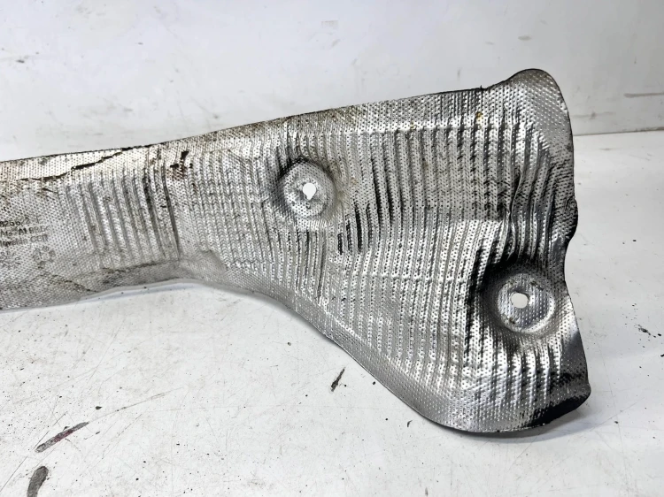 OSŁONA TERMICZNA AUDI Q7 4M 4M0825623E