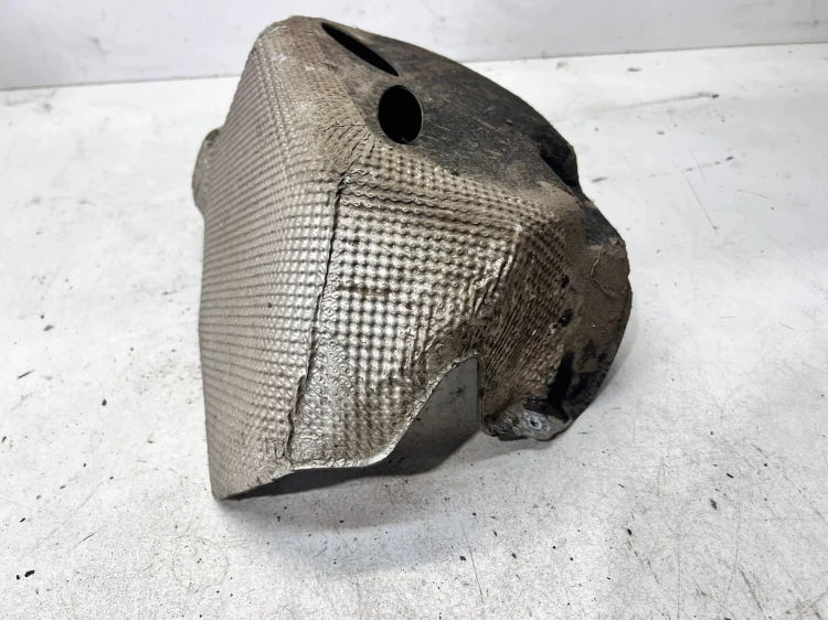 OSŁONA TERMICZNA KOMPRESORA AUDI Q7 4M 4M0616105E
