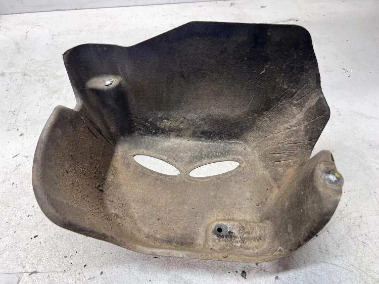OSŁONA TERMICZNA KOMPRESORA AUDI Q7 4M 4M0616105E
