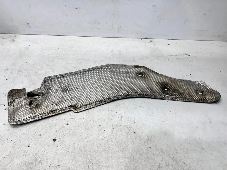 OSŁONA TERMICZNA PODŁUŻNICY PRAWA AUDI A4 B8 A5 8K0804162E
