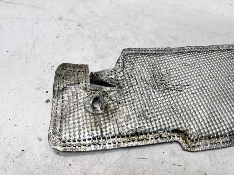 OSŁONA TERMICZNA PODŁUŻNICY PRAWA AUDI A4 B8 A5 8K0804162E