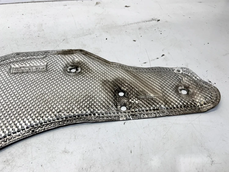 OSŁONA TERMICZNA PODŁUŻNICY PRAWA AUDI A4 B8 A5 8K0804162E