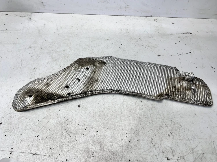 OSŁONA TERMICZNA PODŁUŻNICY PRAWA AUDI A4 B8 A5 8K0804162E