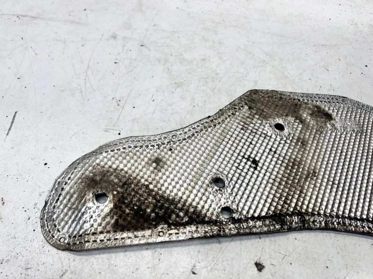 OSŁONA TERMICZNA PODŁUŻNICY PRAWA AUDI A4 B8 A5 8K0804162E