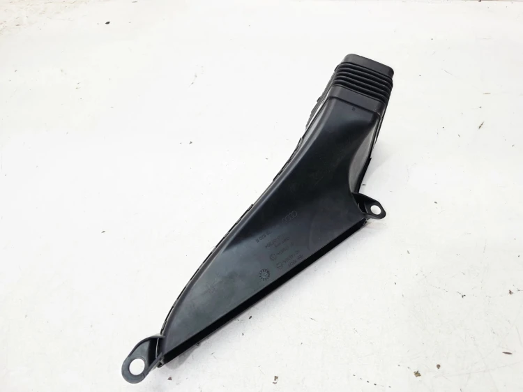 WLOT DOLOT POWIETRZA Z PASA PRZEDNIEGO AUDI A6 C8 4K0129520B
