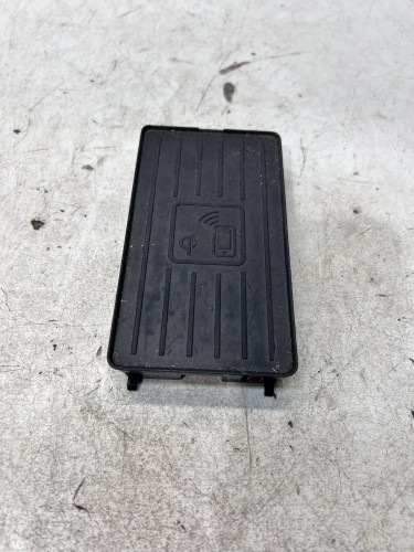 ŁADOWARKA INDUKCYJNA AUDI Q7 4M 4M0035502A