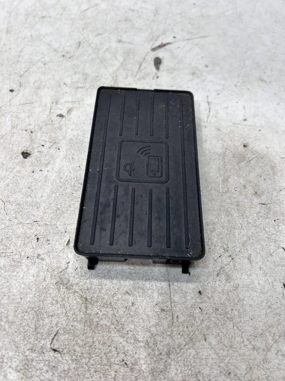 ŁADOWARKA INDUKCYJNA AUDI Q7 4M 4M0035502A