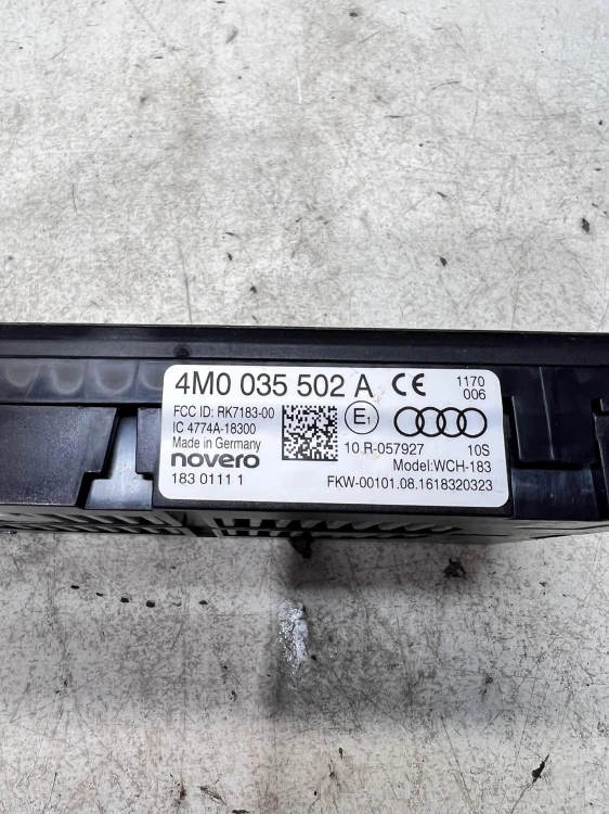 ŁADOWARKA INDUKCYJNA AUDI Q7 4M 4M0035502A