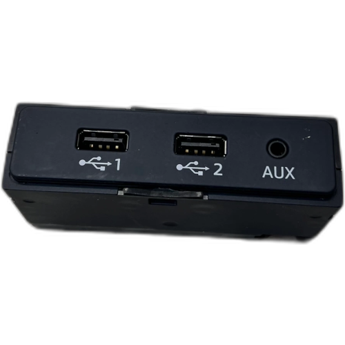 GNIAZDO PORT USB AUX AUDI Q7 4M 4M0035736A