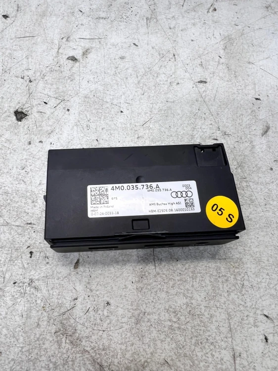 GNIAZDO PORT USB AUX AUDI Q7 4M 4M0035736A