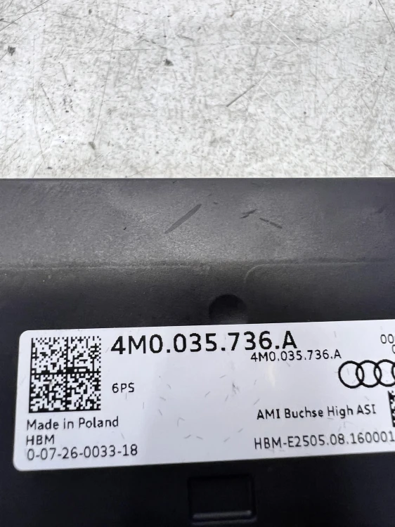 GNIAZDO PORT USB AUX AUDI Q7 4M 4M0035736A