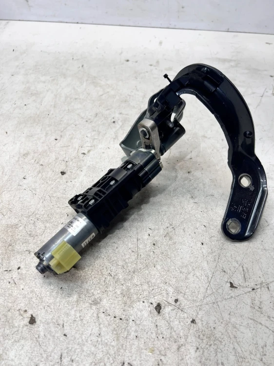 ZAWIAS SILNIKCZEK KLAPY TYŁ LEWY AUDI Q7 4M 4M0827299C 4M0827851A