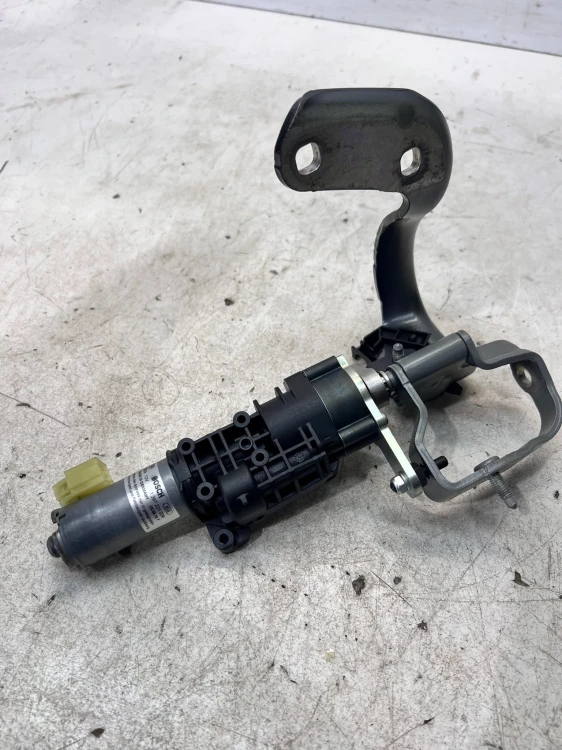 ZAWIAS SILNIKCZEK KLAPY TYŁ LEWY AUDI Q7 4M 4M0827299C 4M0827851A