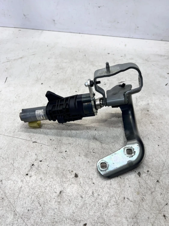 ZAWIAS SILNIKCZEK KLAPY TYŁ PRAWY AUDI Q7 4M 4M0827300C 4M0827852A