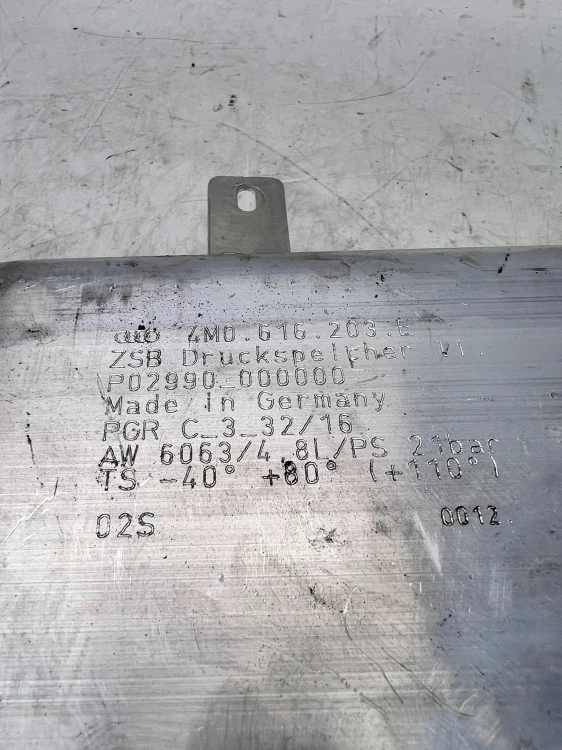 ZBIORNIK POWIETRZA ZAWIESZENIA PNEUMATYCZNEGO LEWY AUDI Q7 4M 4M0616203E