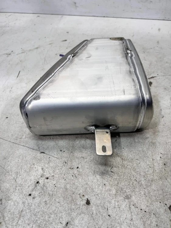 ZBIORNIK POWIETRZA ZAWIESZENIA PNEUMATYCZNEGO PRAWY AUDI Q7 4M 4M0616204E