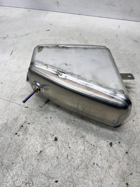ZBIORNIK POWIETRZA ZAWIESZENIA PNEUMATYCZNEGO PRAWY AUDI Q7 4M 4M0616204E