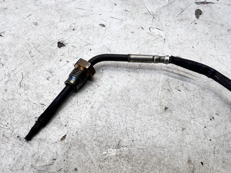 CZUJNIK TEMPERATURY SPALIN AUDI A6 C8 4M0906088AM