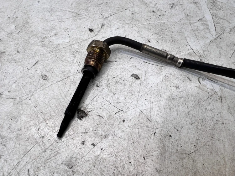 CZUJNIK TEMPERATURY SPALIN AUDI A6 C8 8W0906088AC