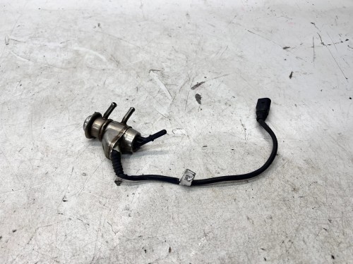 WTRYSKIWACZ WTRYSK PŁYNU ŚRODKA REDUKUJĄCEGO AUDI A4 A6 A7 Q5 4G0131113E
