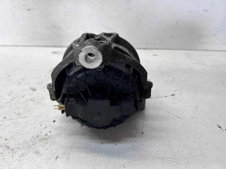 ŁOŻE PODUSZKA SILNIKA PRAWA AUDI A6 C8 4M0199372FQ USZK