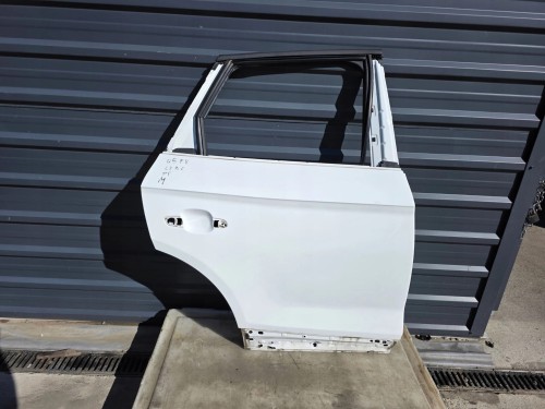 DRZWI PRAWY TYŁ AUDI Q5 FY 80A LY9C