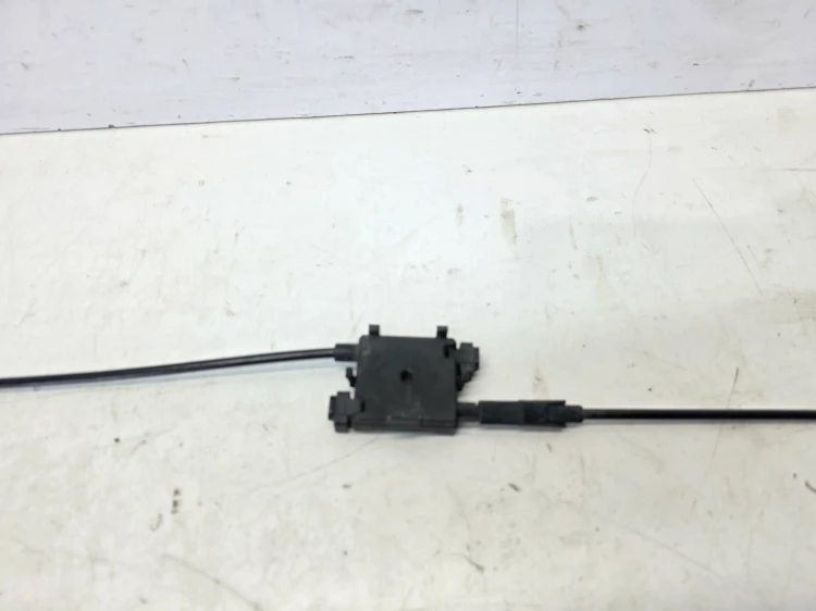 LINKA CIĘGNO OTWIERANIA MASKI AUDI A6 C8 4K0823531B