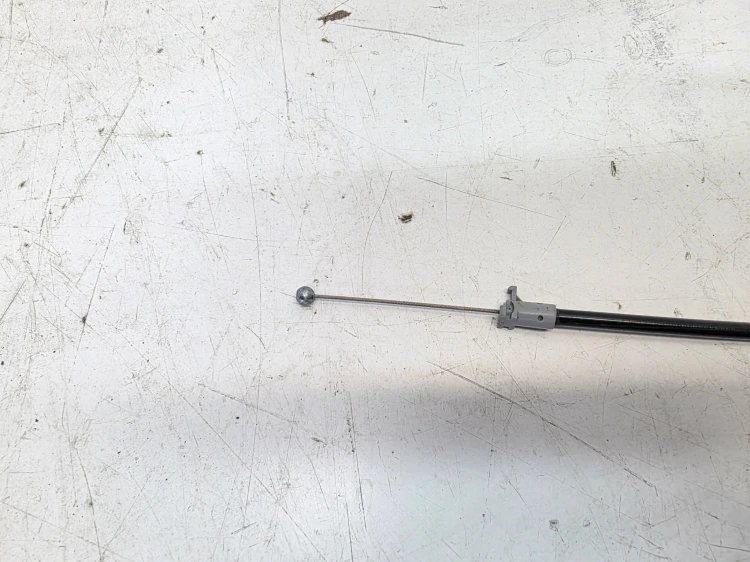 LINKA CIĘGNO OTWIERANIA MASKI AUDI A6 C8 4K0823531B