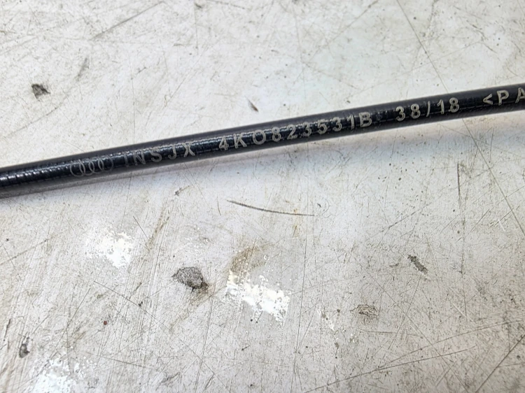 LINKA CIĘGNO OTWIERANIA MASKI AUDI A6 C8 4K0823531B