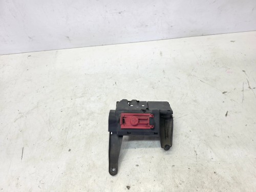 ROZDZIELACZ PRĄDU KLEMA + PLUSOWA AUDI A6 C8 4K0941823J 8W0941824AK